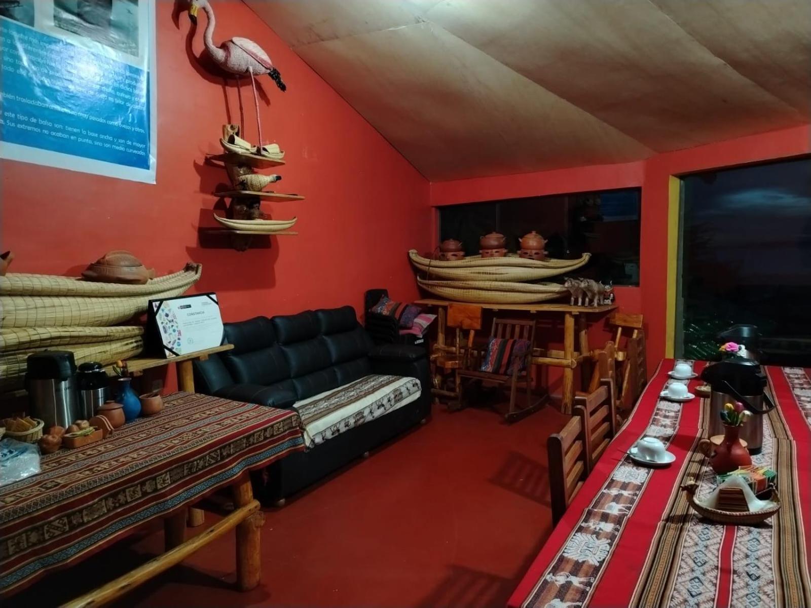 Luquina Utama Lodge Exterior photo